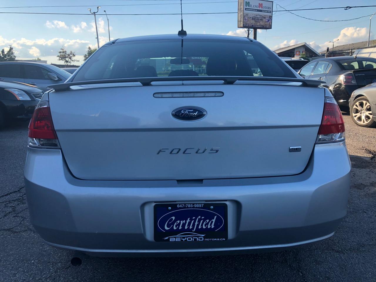 2010 Ford Focus SE CERTIFIED WITH 3 YEARS WARRANTY INCLUDED Photo