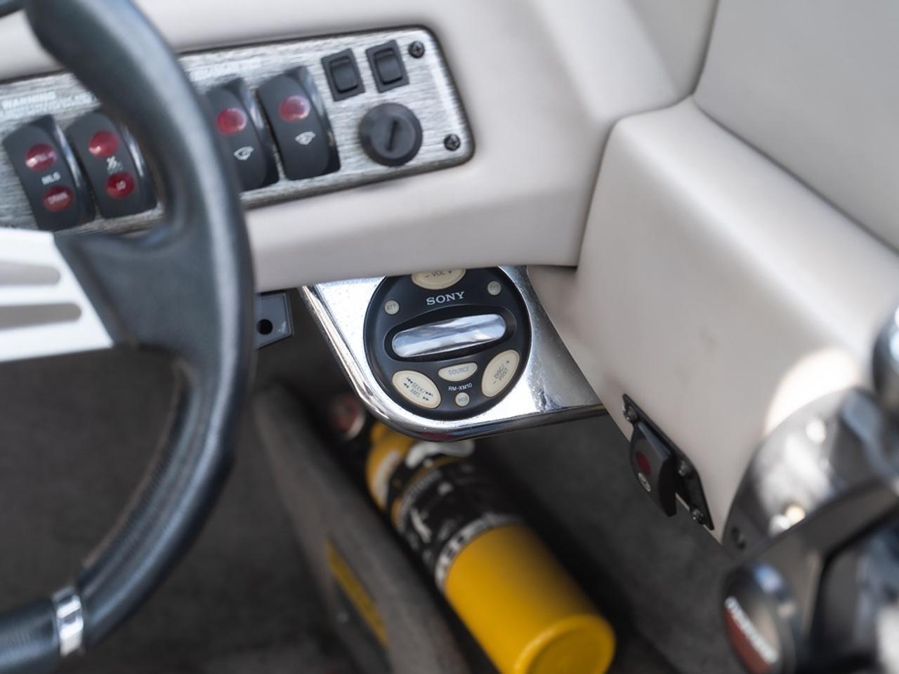 2004 Malibu Sportster 23 XTI Wakesetter Photo18