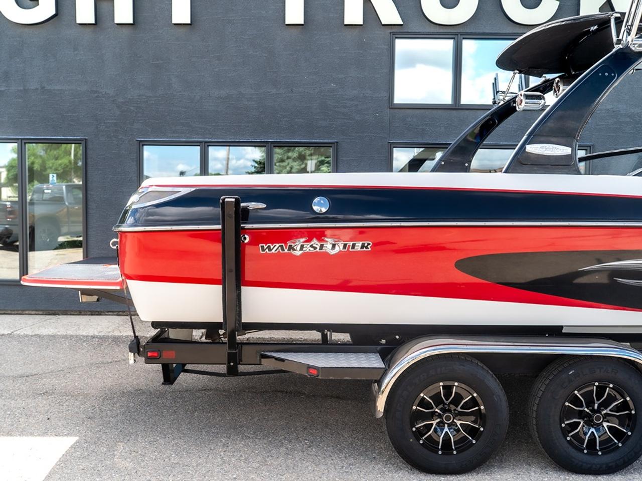 2004 Malibu Sportster 23 XTI Wakesetter Photo4