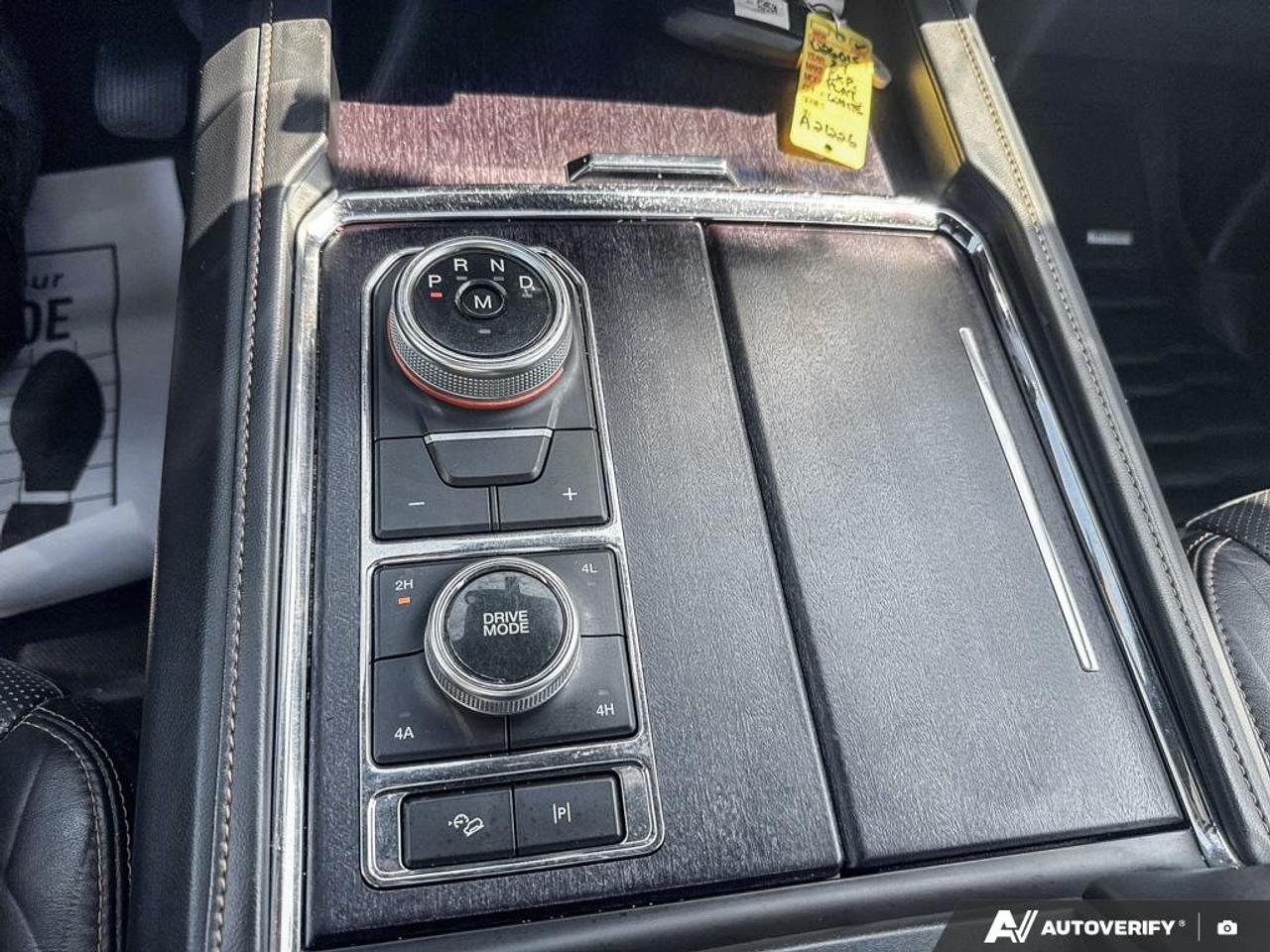 2024 Ford Expedition PLATINUM MAX / PANO ROOF/ LEATHER / NAV / 360 CAM Photo
