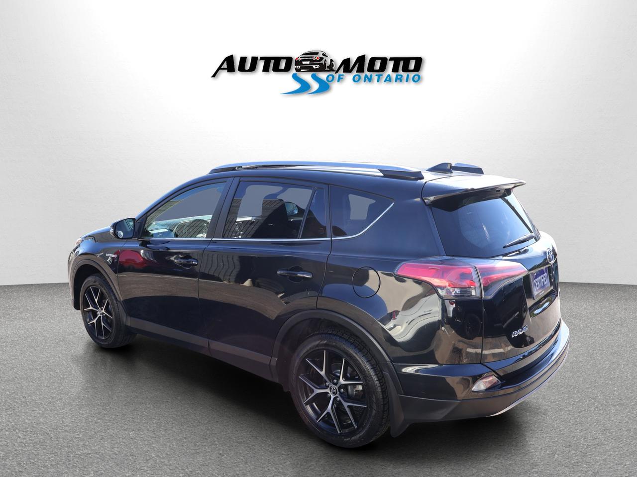 2017 Toyota RAV4 Hybrid XLE AWD HYBRID CERTIFIED *2ND WINTER* CAMERA NAV BLUETOOTH HEATED SEATS SUNROOF CRUISE ALLOYS Photo4