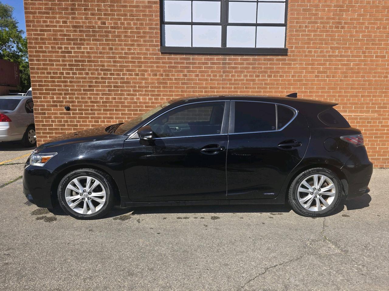 2015 Lexus CT 200h FWD 4dr Hybrid Photo