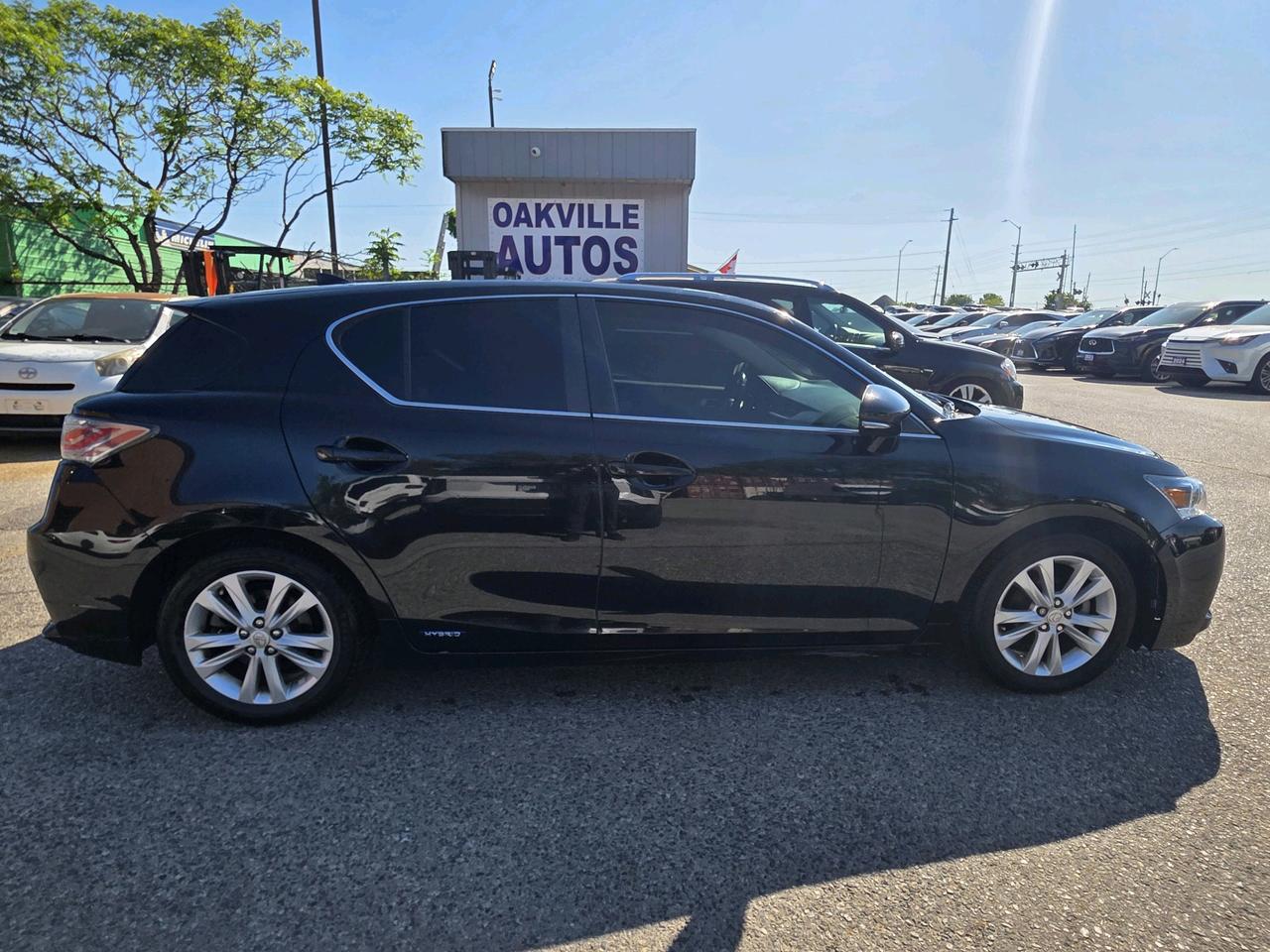 2015 Lexus CT 200h FWD 4dr Hybrid Photo