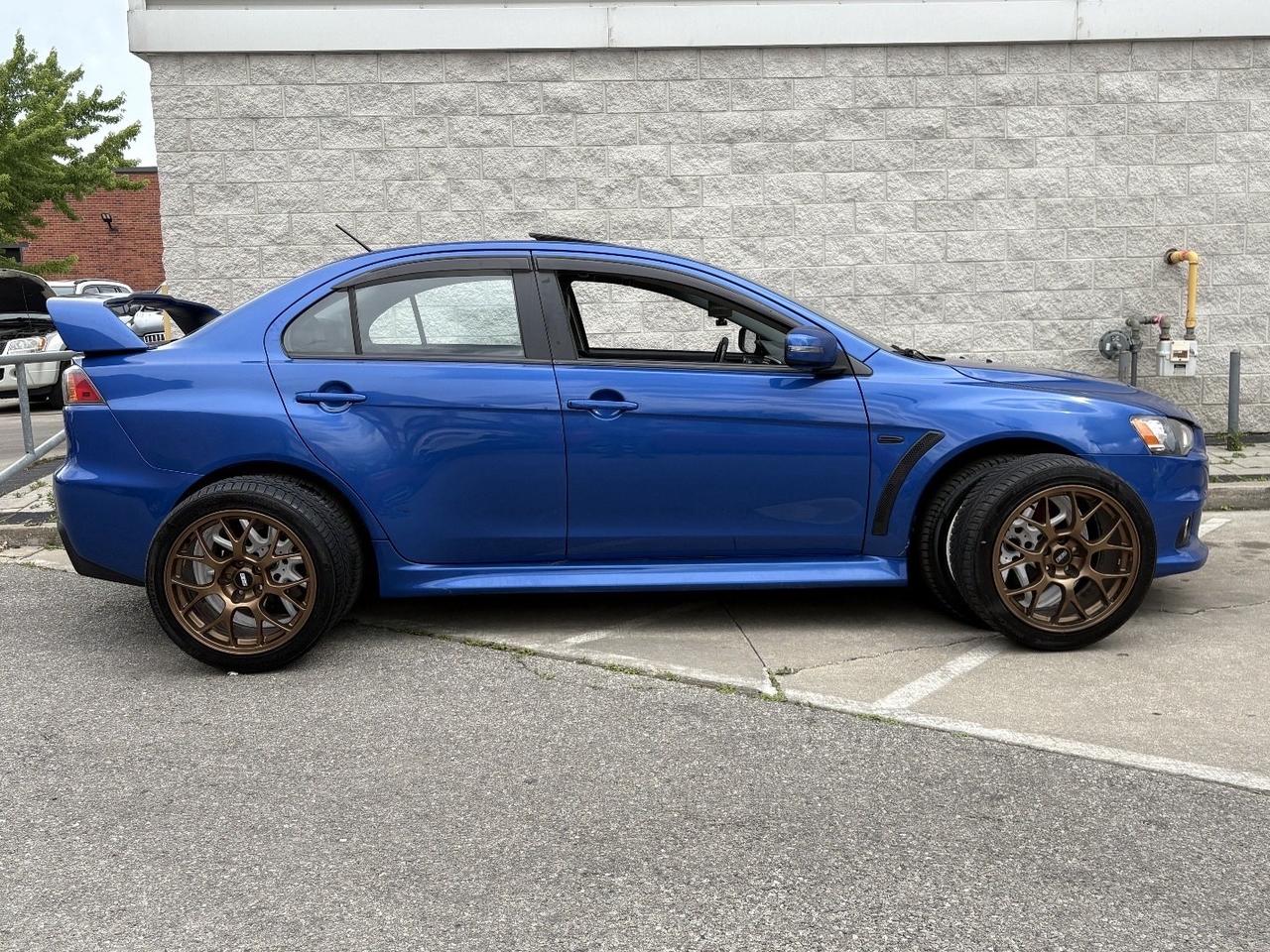2015 Mitsubishi Lancer Evolution GSR **AWD-RECARO BUCKETS-BBS RIMS-ROOF-5 SPEED MANUAL** Photo
