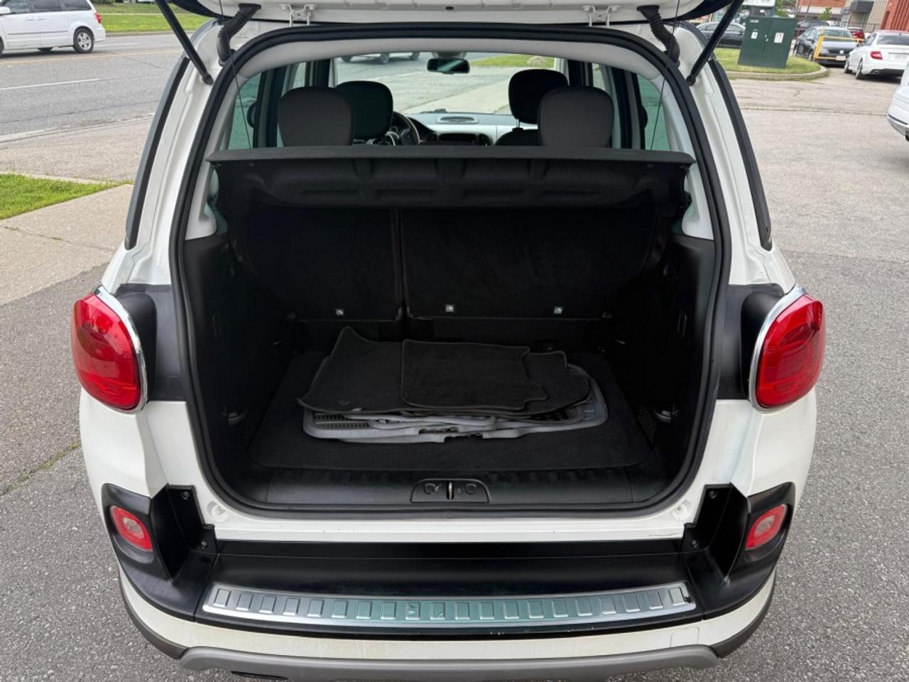 2014 Fiat 500 L TREKKING /LOW MILEAGE /NAVI /CLEAN CARFAX Photo