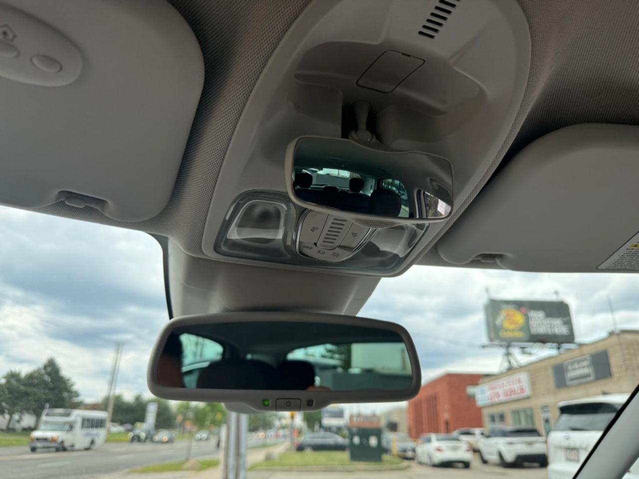 2014 Fiat 500 L TREKKING /LOW MILEAGE /NAVI /CLEAN CARFAX - Photo #19