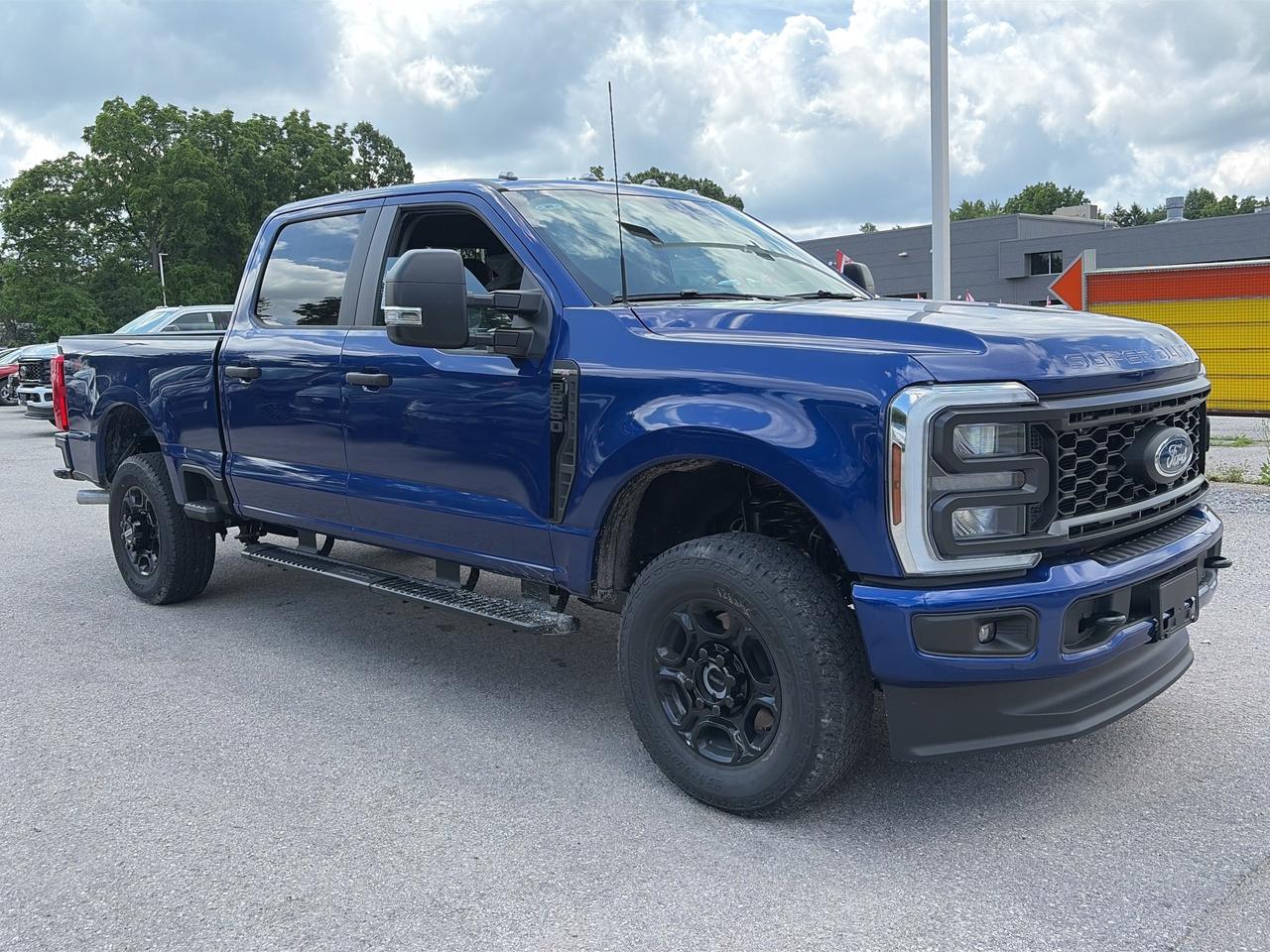 2026 Ford F-250 Super Duty SRW XL 4WD Crew Cab 6.75' Box 600A Photo2
