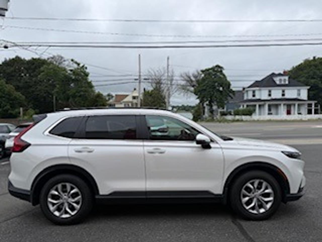 2024 Honda CR-V LX-B Photo