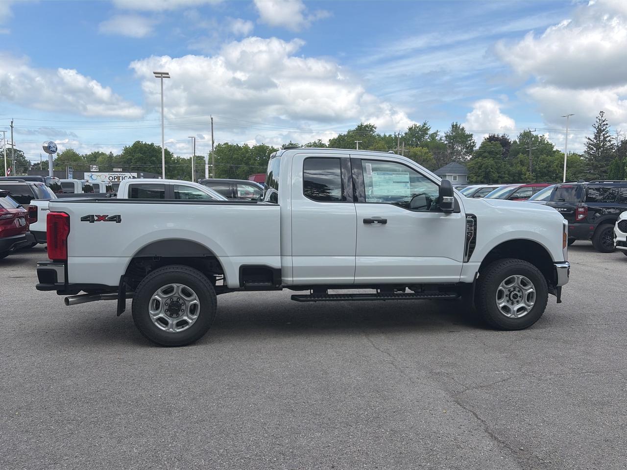 2026 Ford F-350 Super Duty SRW XLT 4WD Super Cab 6.75' Box 613A Photo3