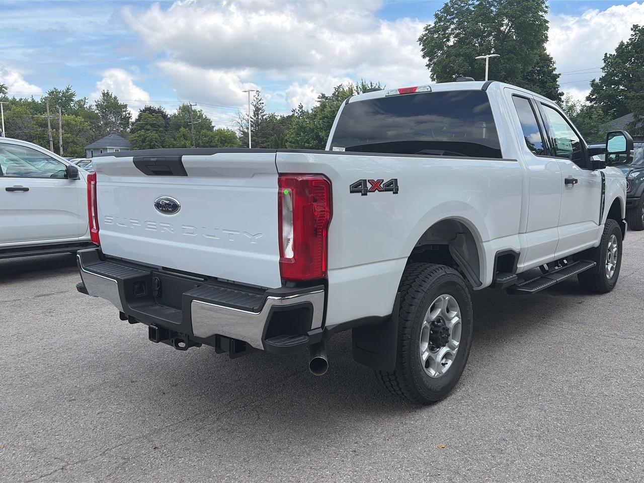 2026 Ford F-350 Super Duty SRW XLT 4WD Super Cab 6.75' Box 613A Photo4
