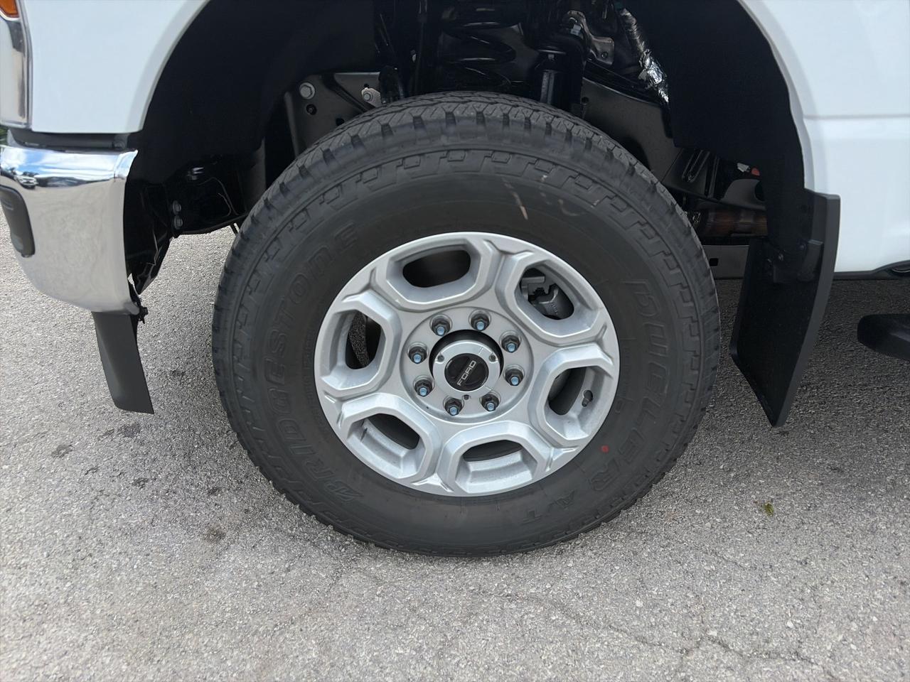 2026 Ford F-350 Super Duty SRW XLT 4WD Super Cab 6.75' Box 613A Photo