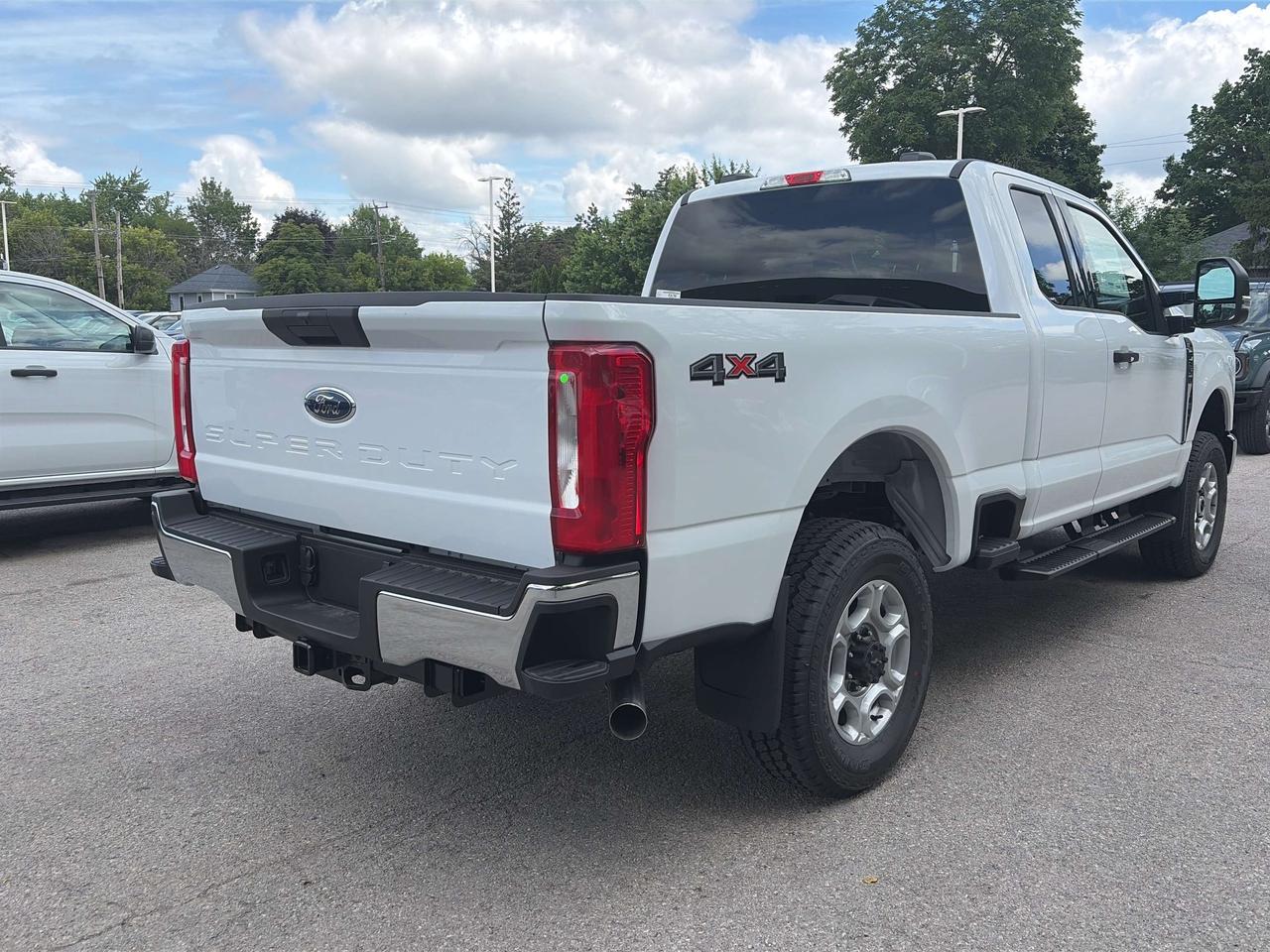 2026 Ford F-350 Super Duty SRW XLT 4WD Super Cab 6.75' Box 613A Photo4