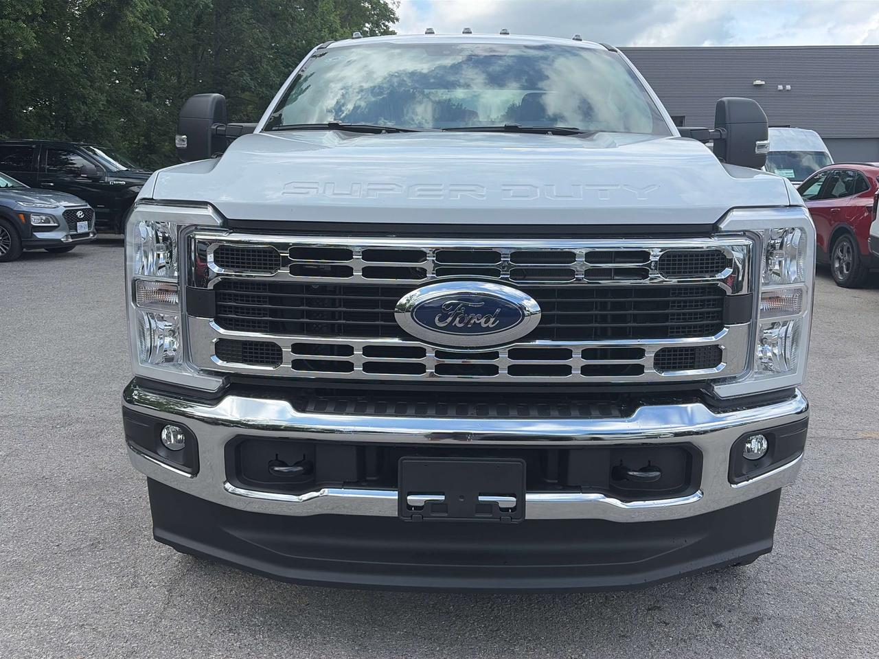 2026 Ford F-350 Super Duty SRW XLT 4WD Super Cab 6.75' Box 613A Photo1
