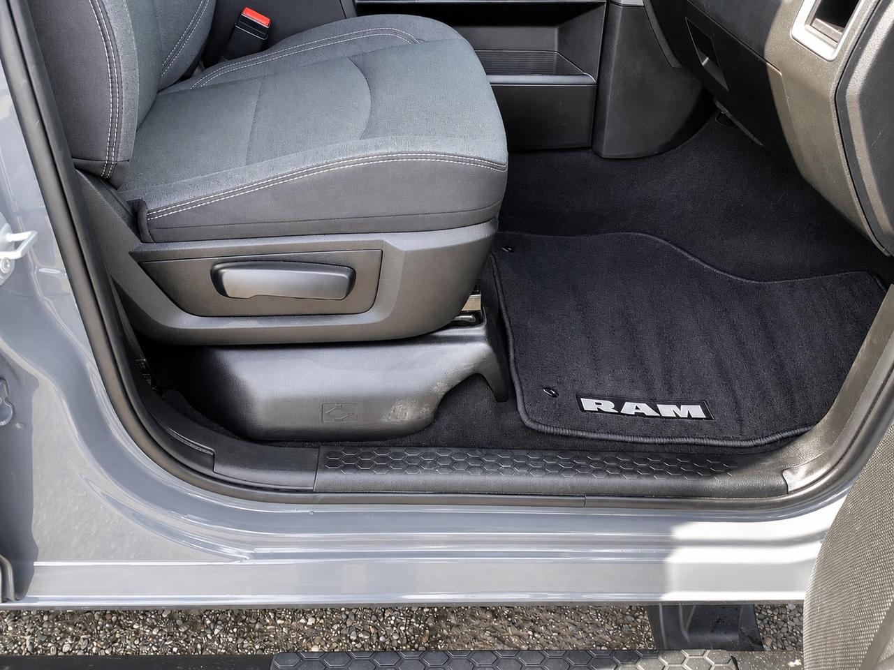 2022 RAM 1500 Classic Warlock Crew V8 | Ceramic Grey | Max Tow | 4X4 Photo