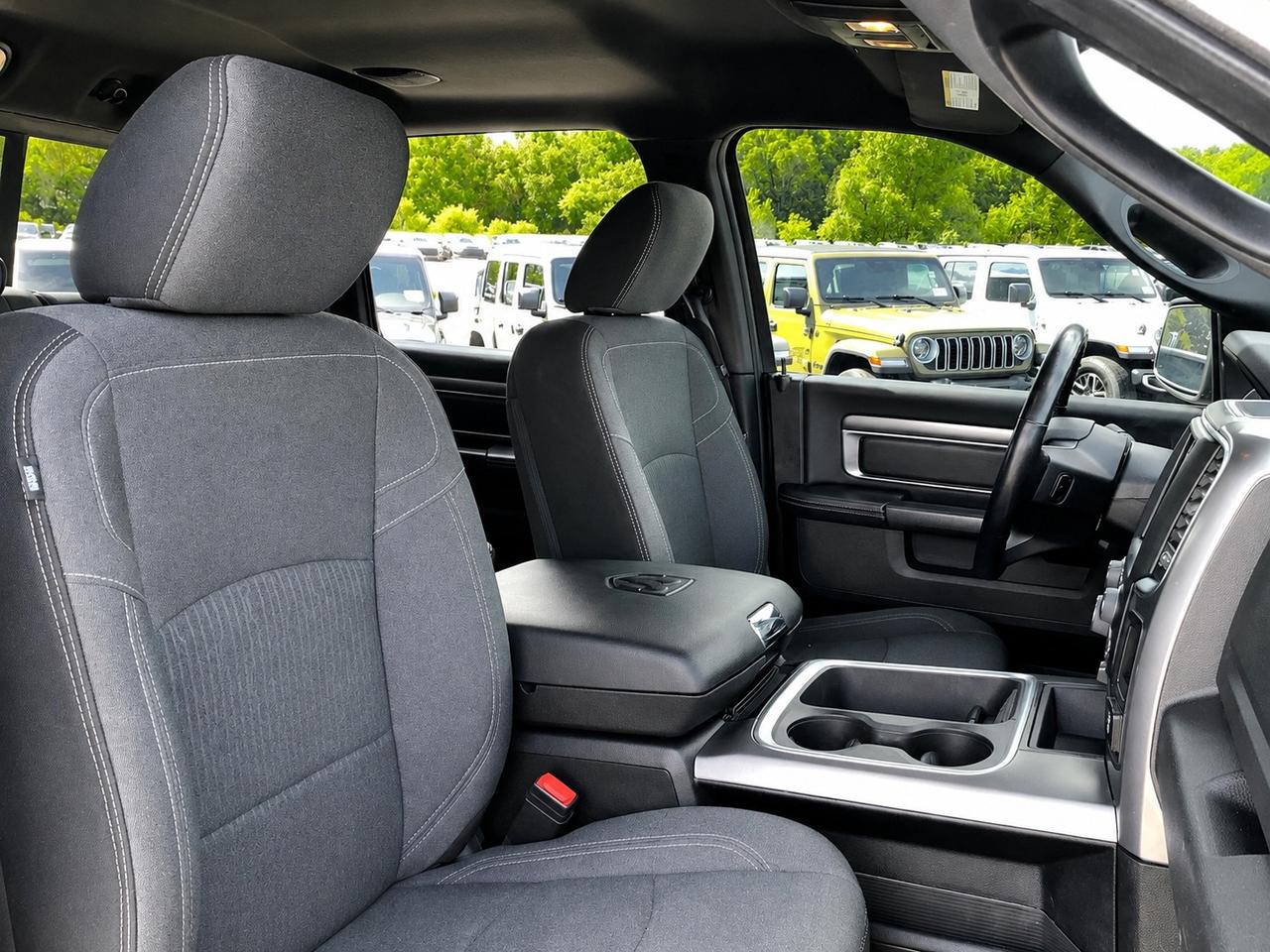 2022 RAM 1500 Classic Warlock Crew V8 | Ceramic Grey | Max Tow | 4X4 Photo