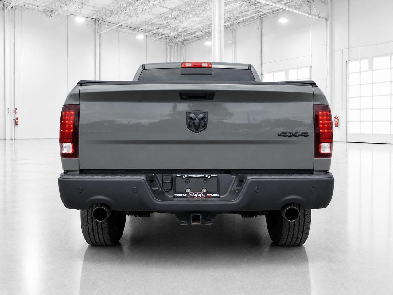 2022 RAM 1500 Classic Warlock Crew V8 | Ceramic Grey | Max Tow | 4X4 Photo