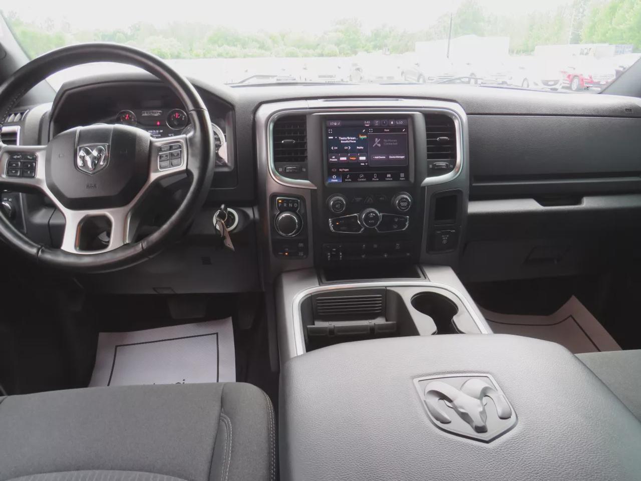 2022 RAM 1500 Classic EXPRESS Photo