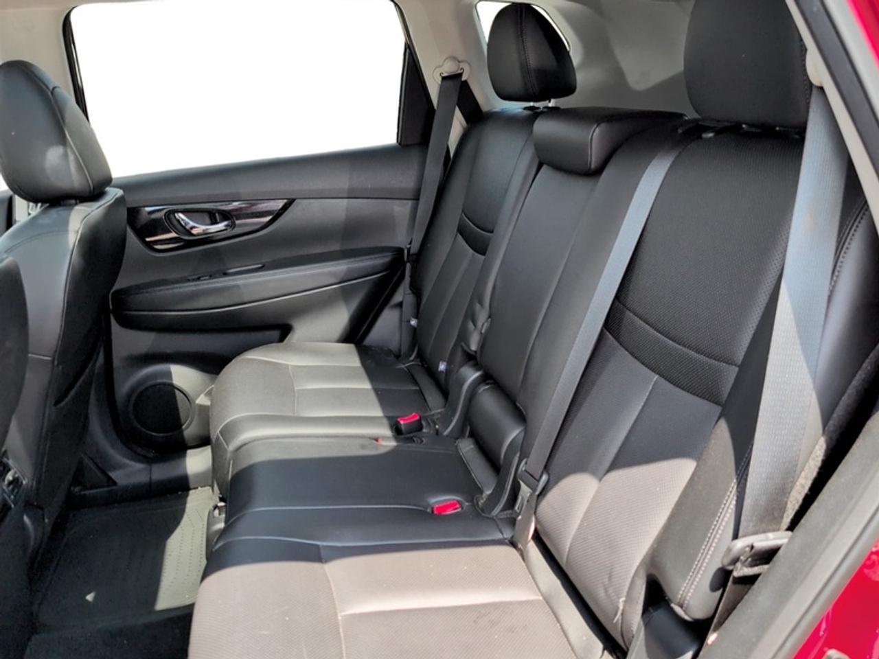 2019 Nissan Rogue SL  **CLEAN CARFAX - LOW KMS** Photo
