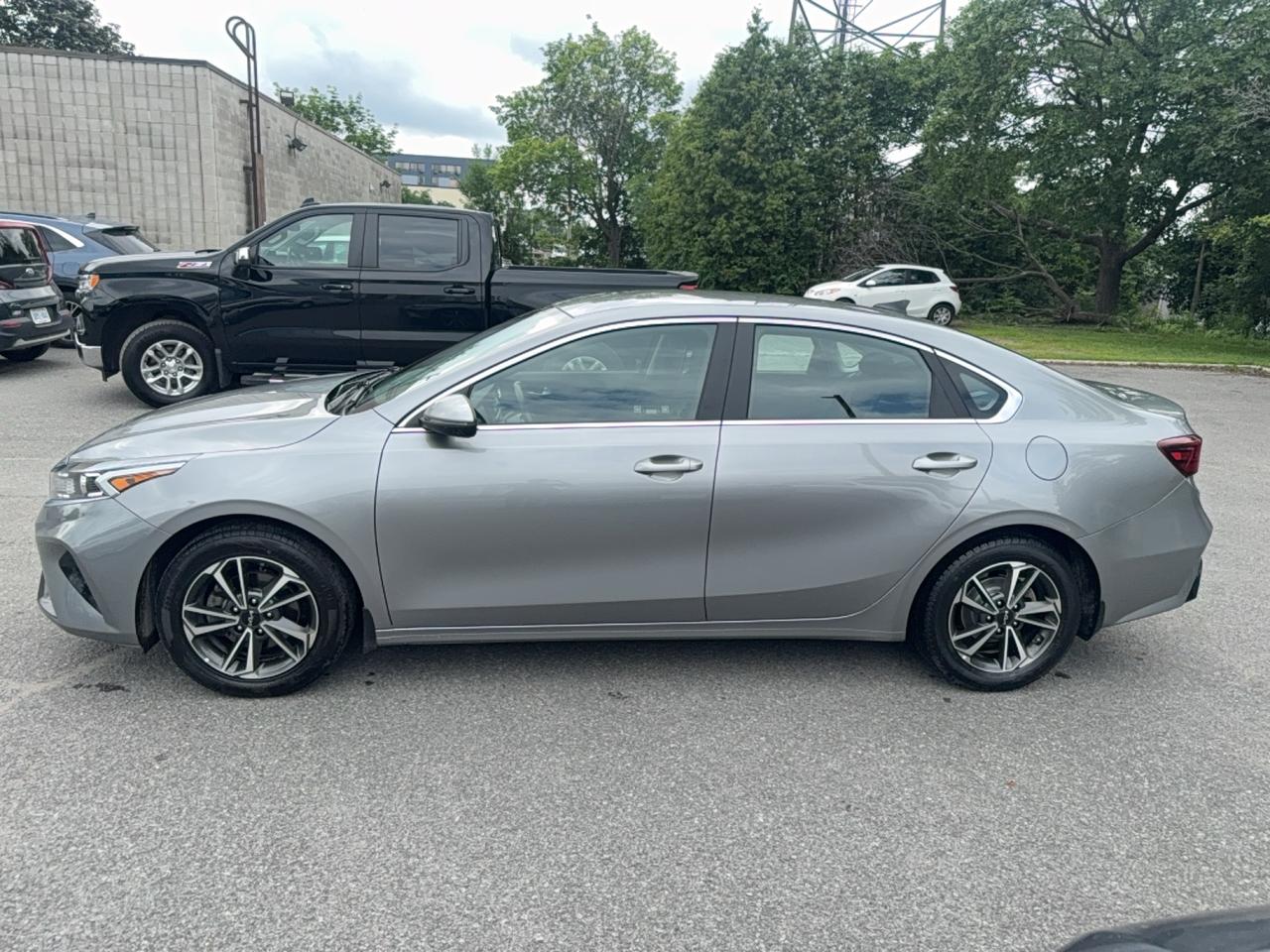 2023 Kia Forte EX