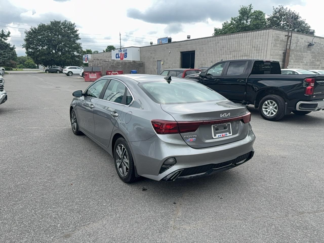 2023 Kia Forte EX