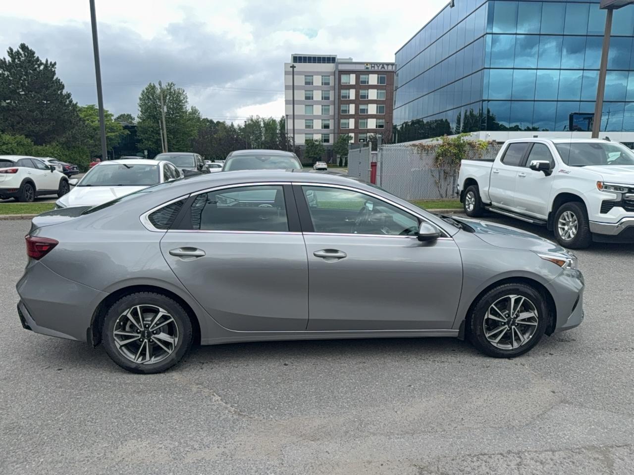 2023 Kia Forte EX