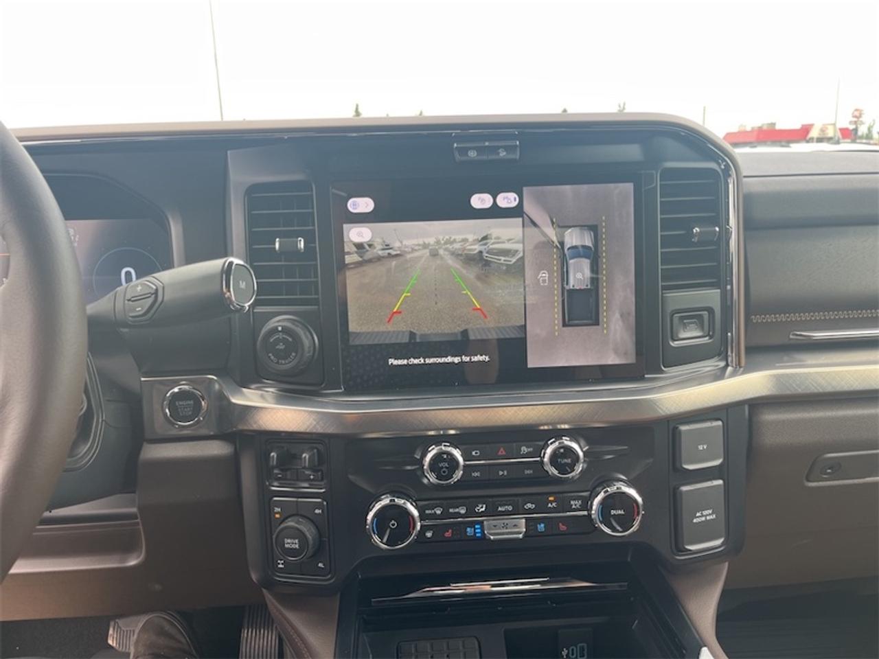 2026 Ford F-350 Super Duty King Ranch Photo5