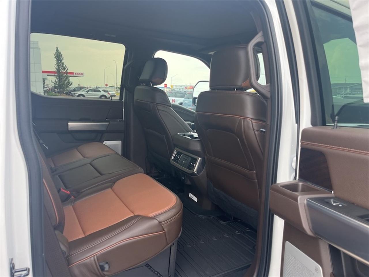 2026 Ford F-350 Super Duty King Ranch Photo5