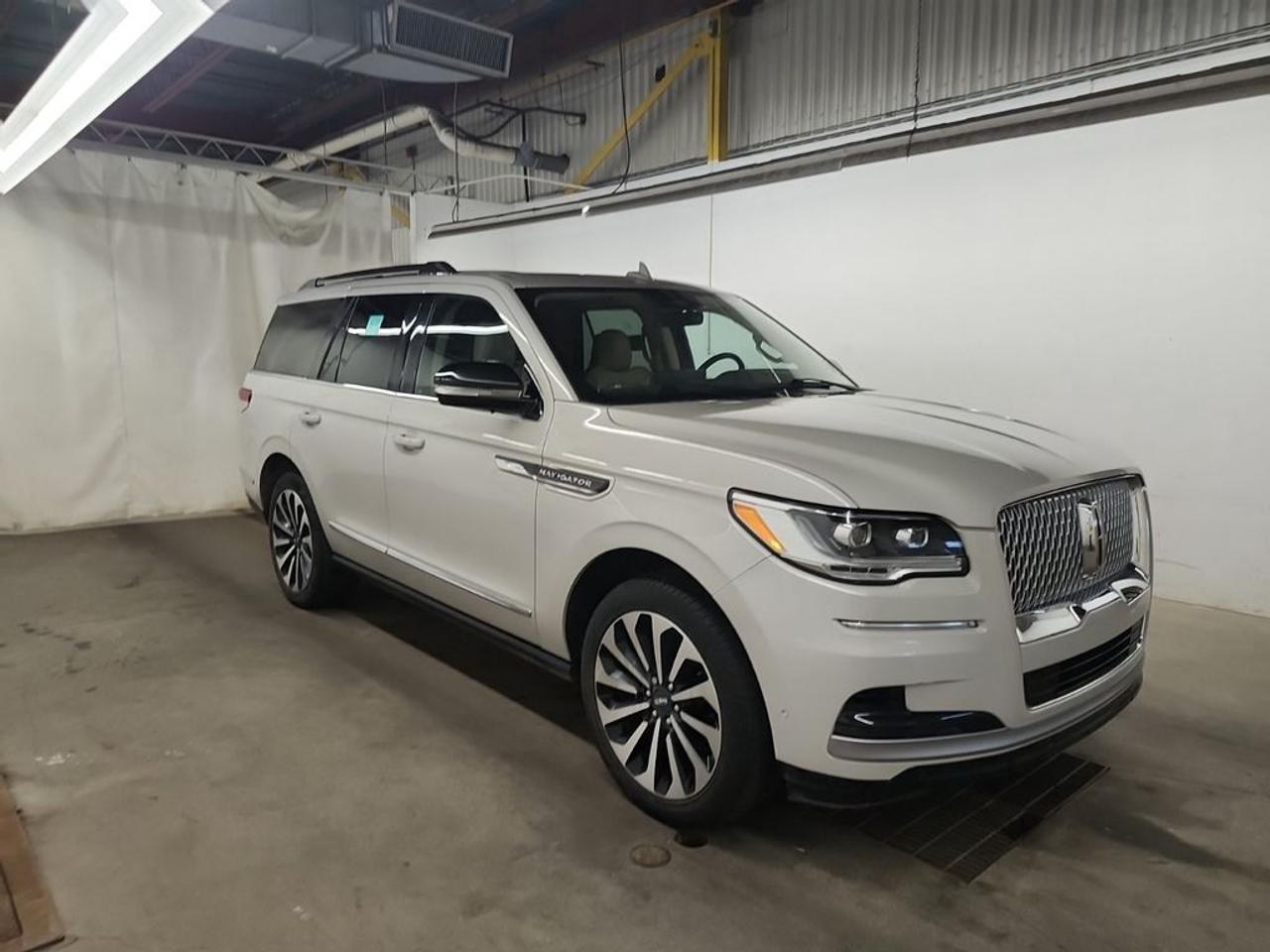 2022 Lincoln Navigator Reserve Photo2