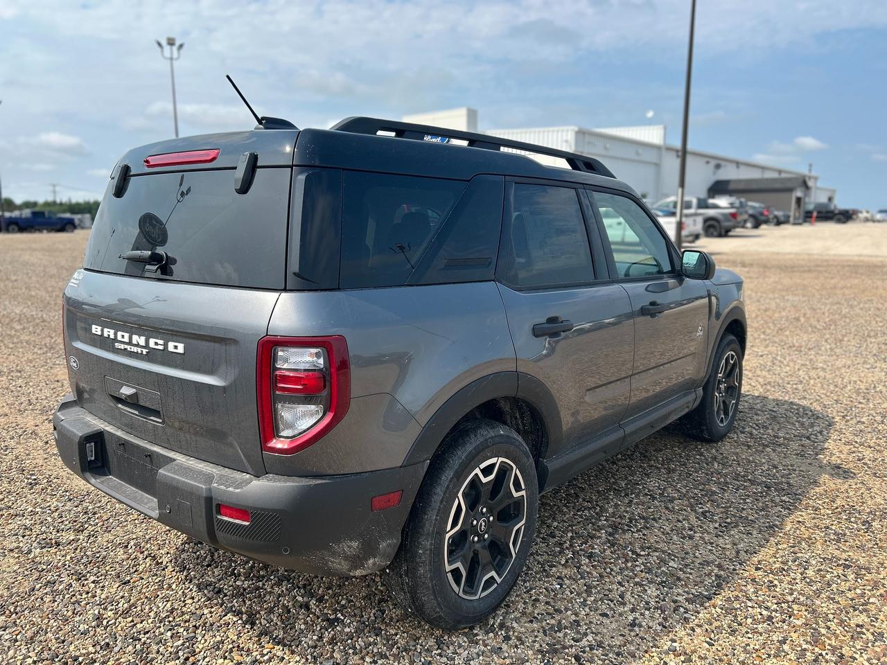 2026 Ford Bronco Sport OUTER BANKS 4x4 300A Photo