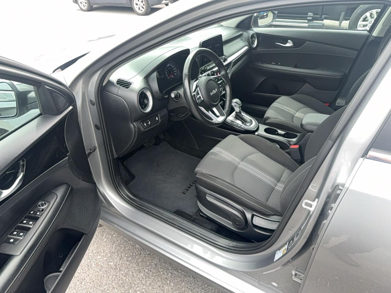 2023 Kia Forte EX
