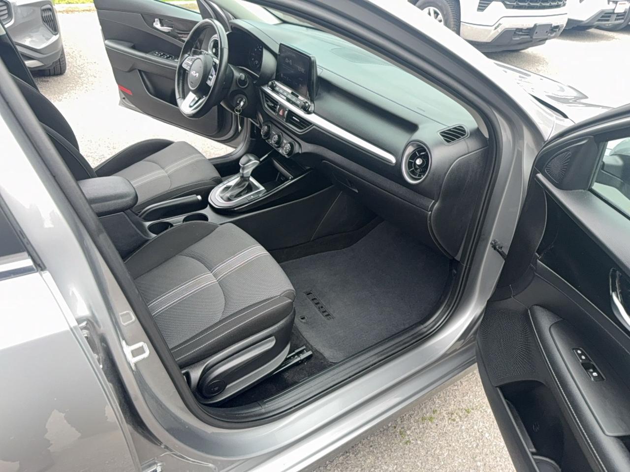 2023 Kia Forte EX