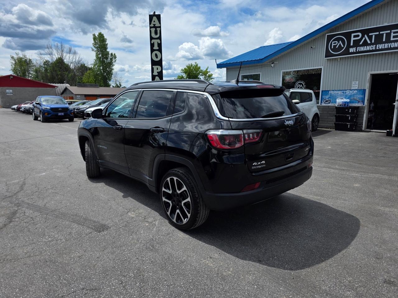 2019 Jeep Compass Limited 4WD Photo2