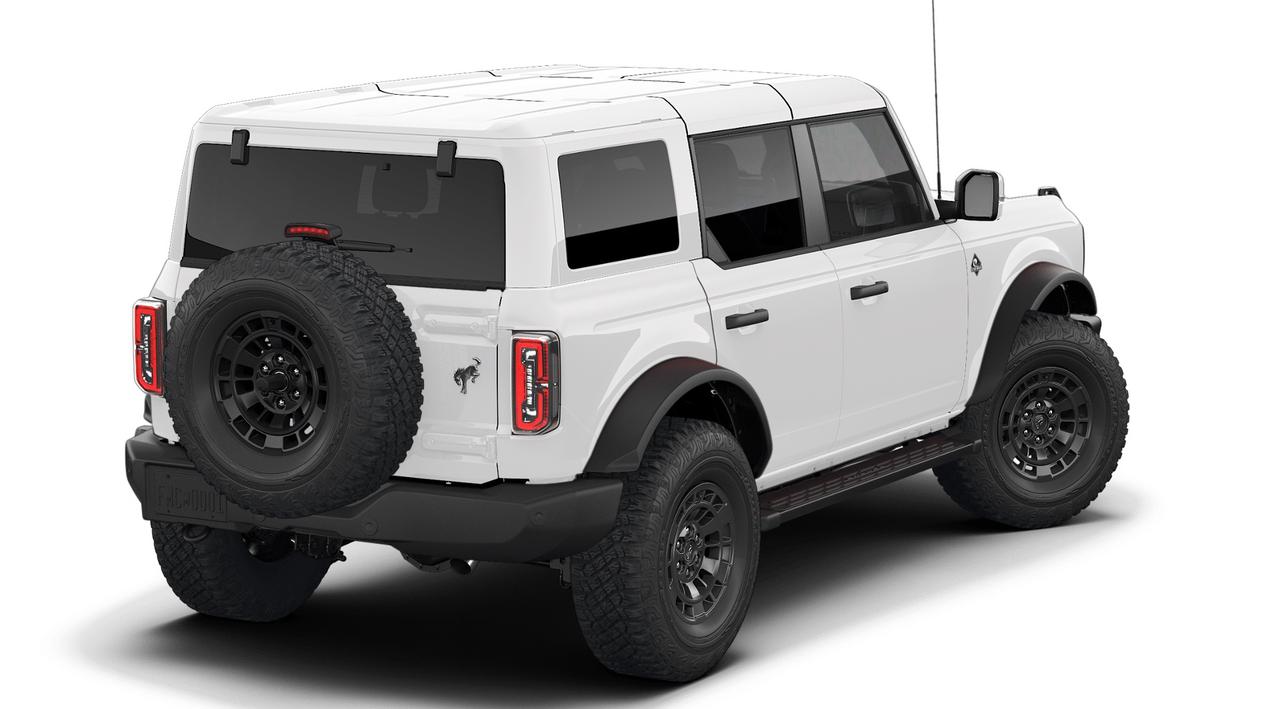 2026 Ford Bronco Outer Banks Photo2