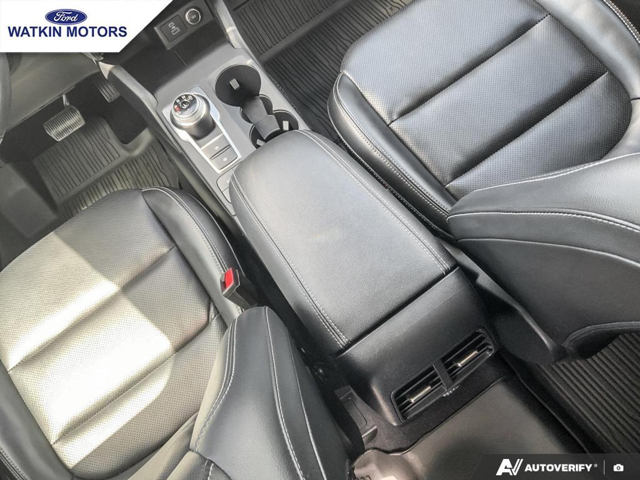 2021 Ford Escape SEL AWD Photo20