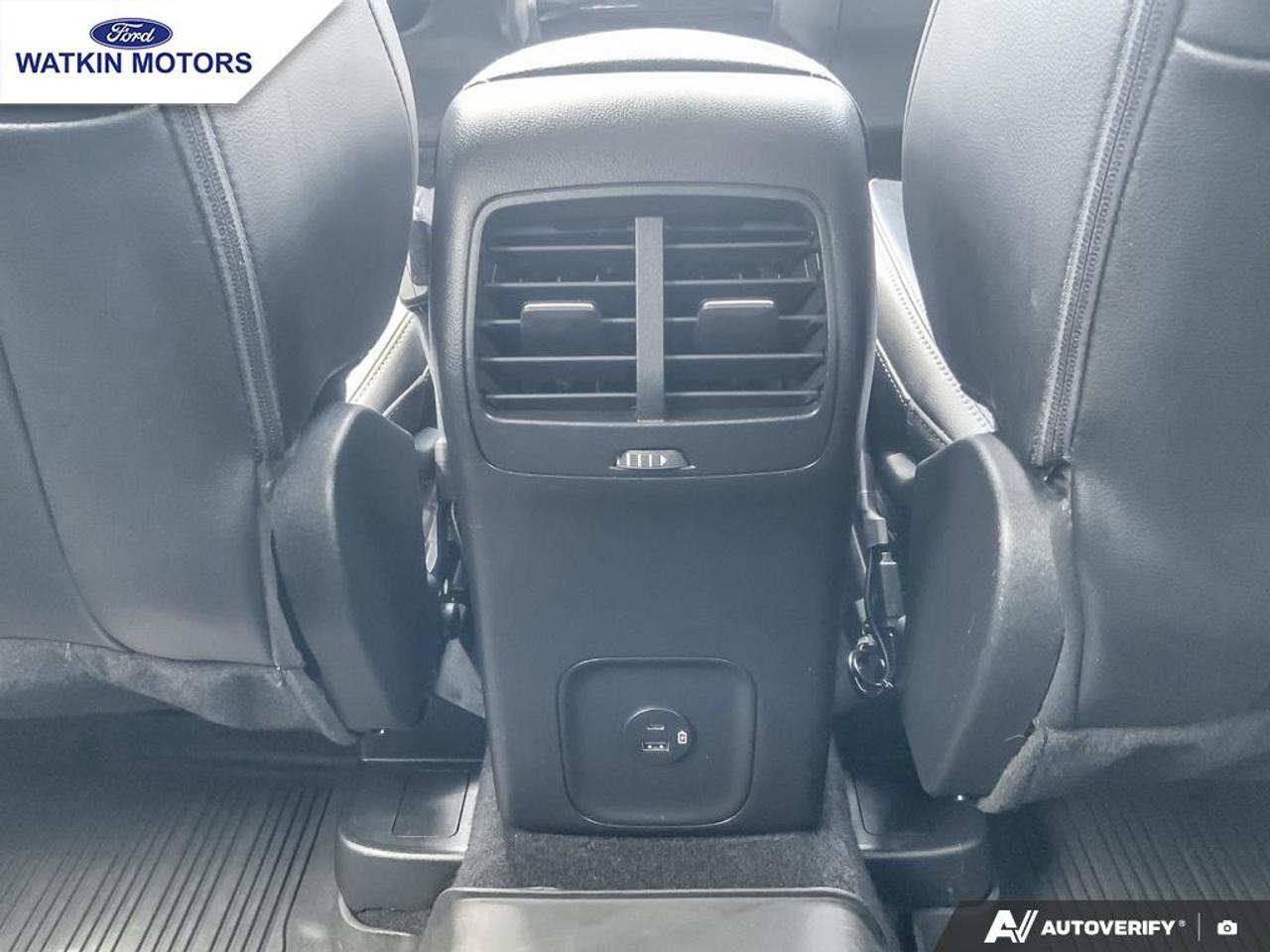 2021 Ford Escape SEL AWD Photo28