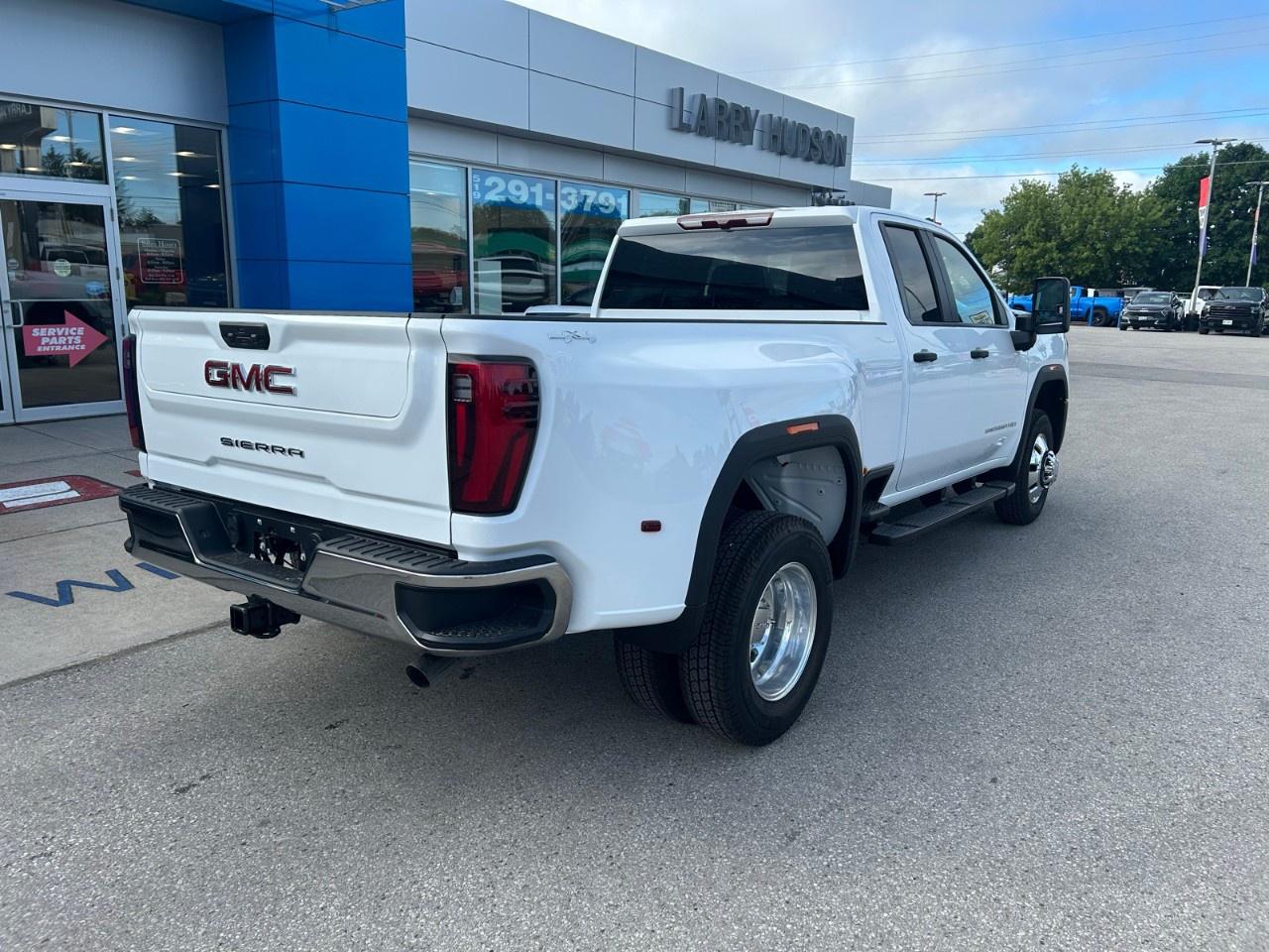 2026 GMC Sierra 3500 HD 4WD Double Cab Long Box Pro Photo