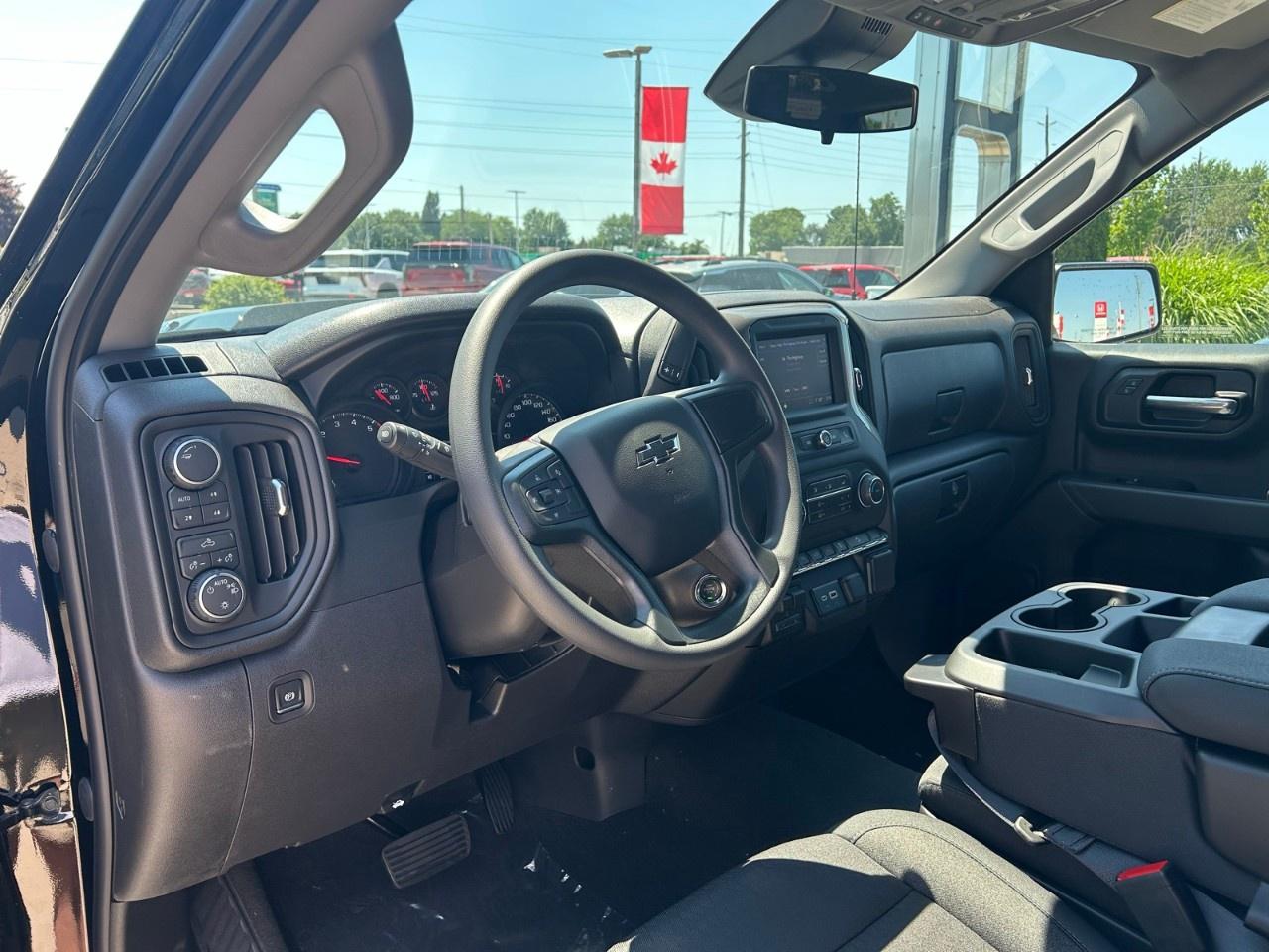 2026 Chevrolet Silverado 1500 Crew Cab Short Box 4-Wheel Drive Custom Trail Boss Photo3