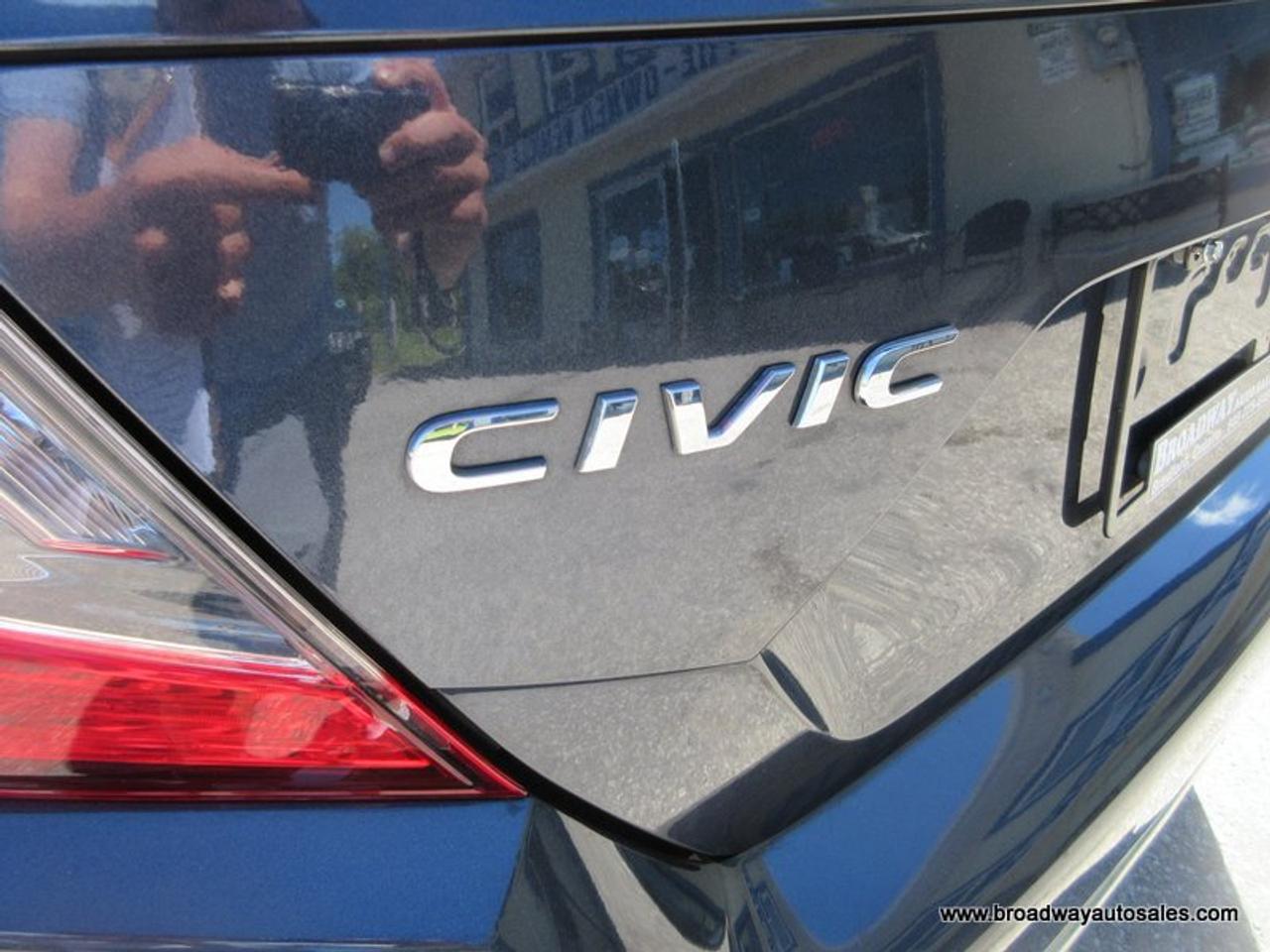 2020 Honda Civic LOADED TOURING-VERSION 5 PASSENGER 1.5L - TURBO.. NAVIGATION.. POWER SUNROOF.. LEATHER.. HEATED SEATS.. ECON-MODE-PACKAGE.. BACK-UP CAMERA.. Photo