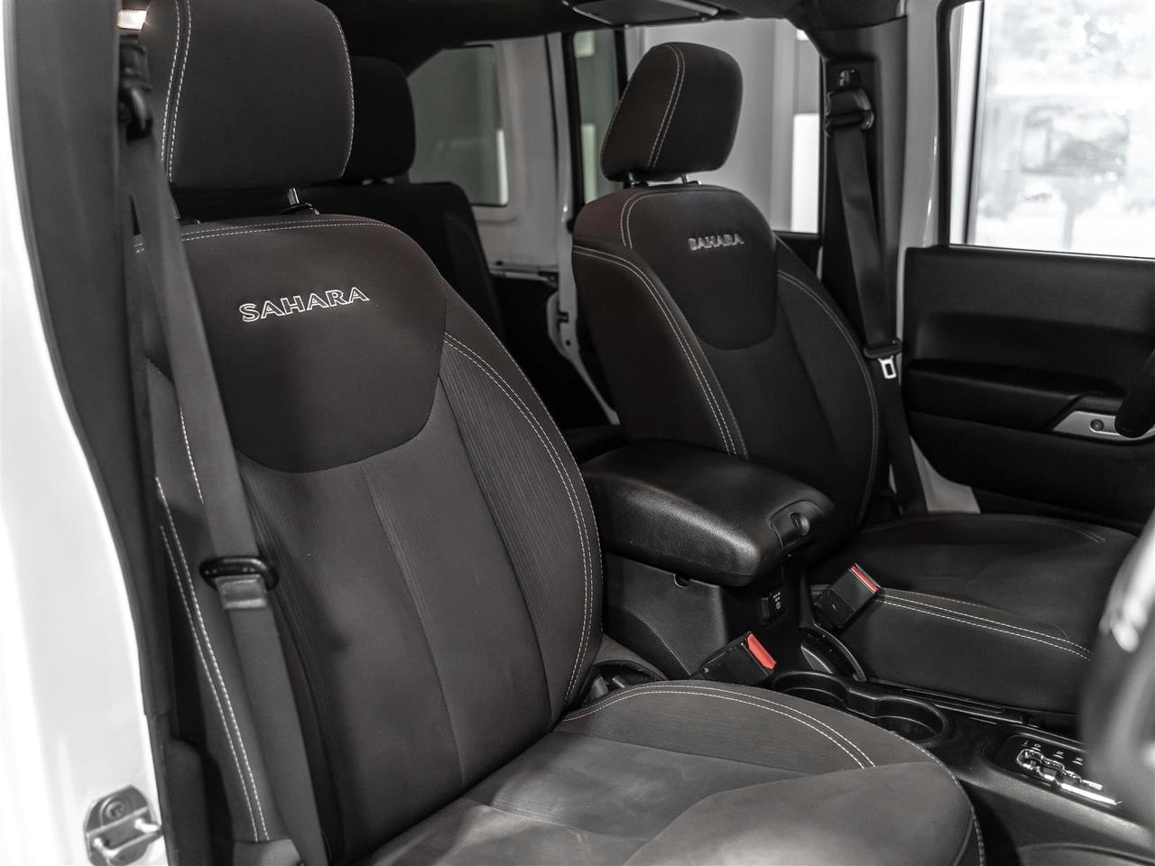2018 Jeep Wrangler Unlimited Sahara|Accident Free|One Owner|Ontario Vehicle Photo