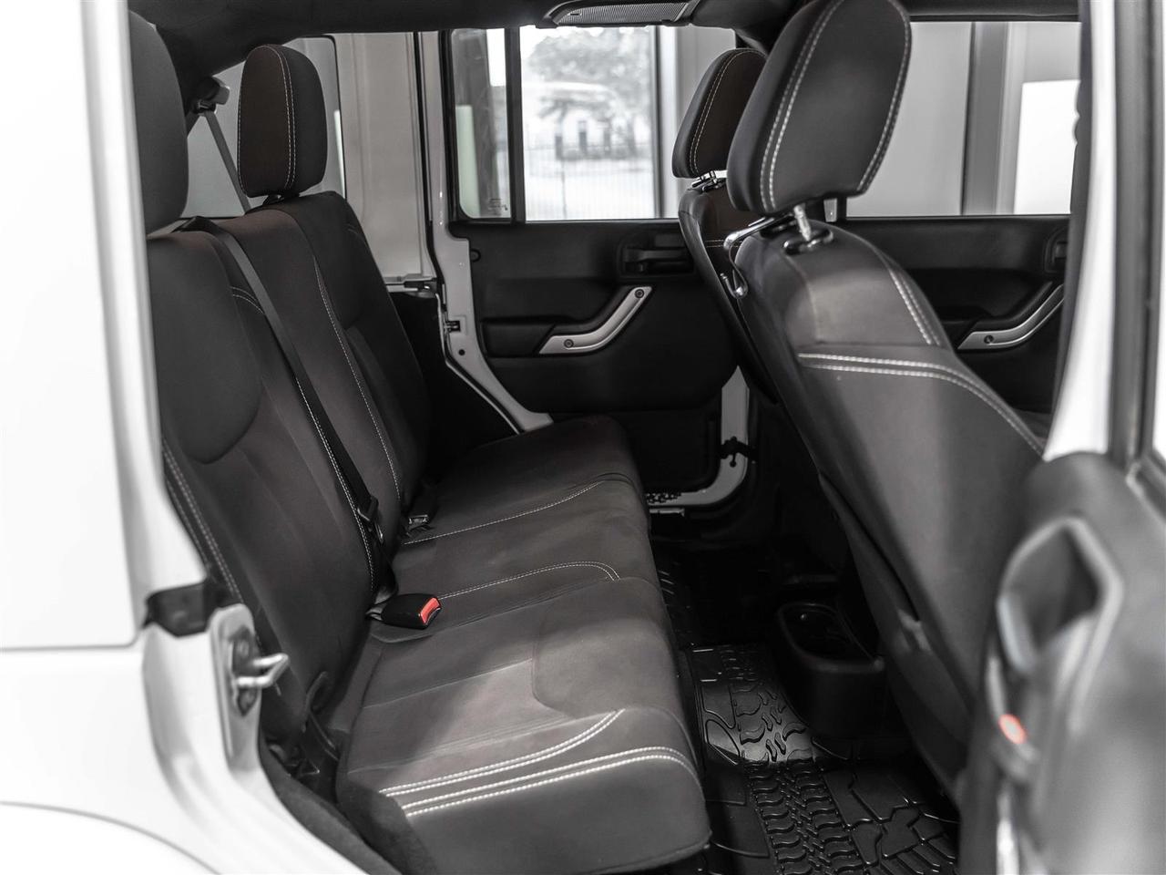 2018 Jeep Wrangler Unlimited Sahara|Accident Free|One Owner|Ontario Vehicle Photo