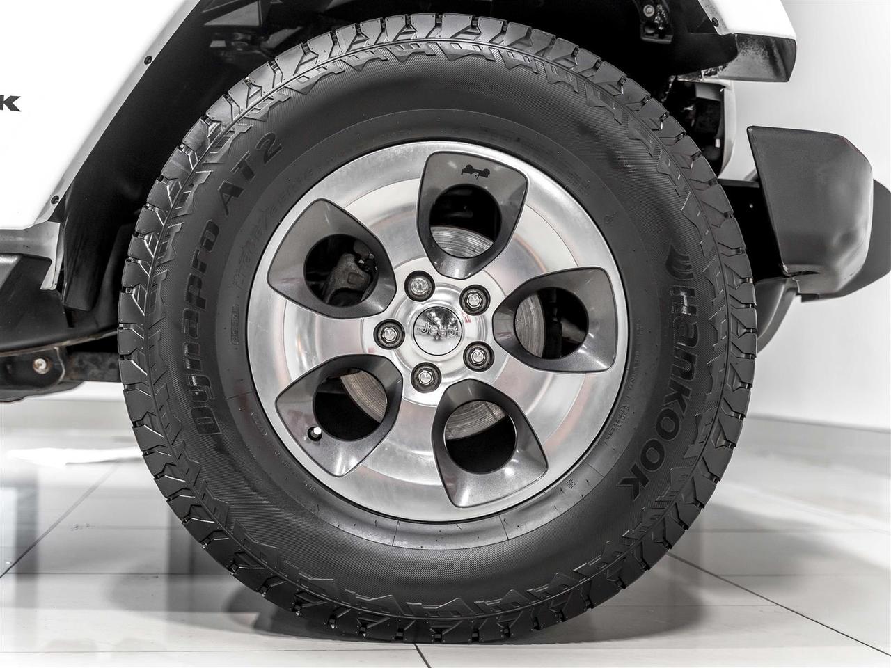 2018 Jeep Wrangler Unlimited Sahara|Accident Free|One Owner|Ontario Vehicle Photo