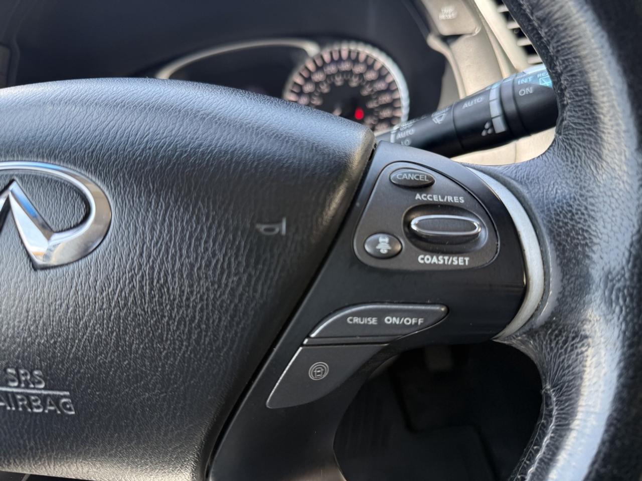 2015 Infiniti QX60 - NO ACCIDENTS - ONE OWNER Photo