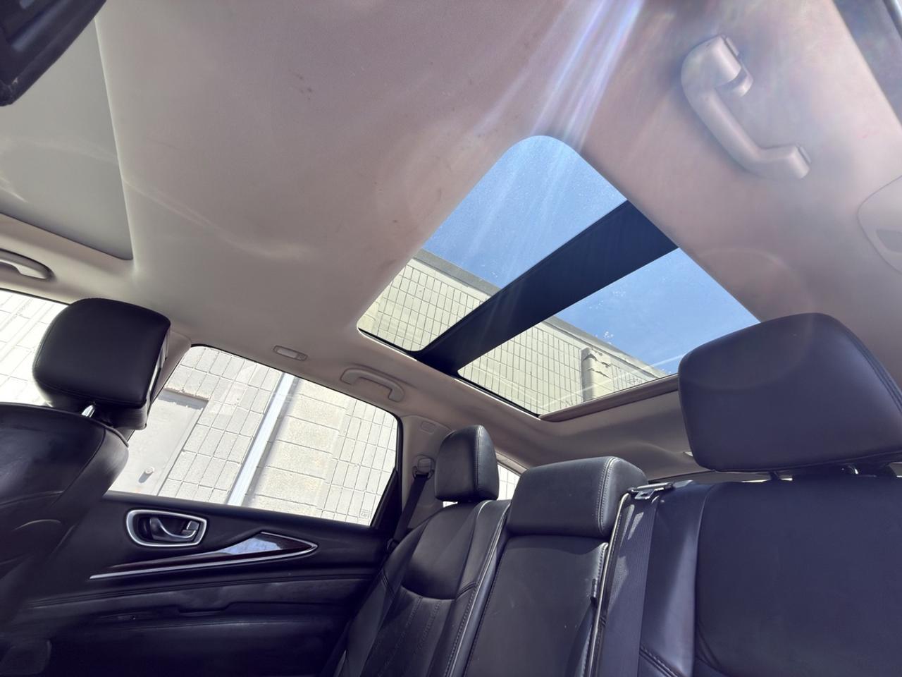 2015 Infiniti QX60 - NO ACCIDENTS - ONE OWNER Photo