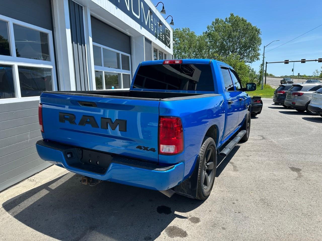 2022 RAM 1500 Classic TRADESMAN Photo1