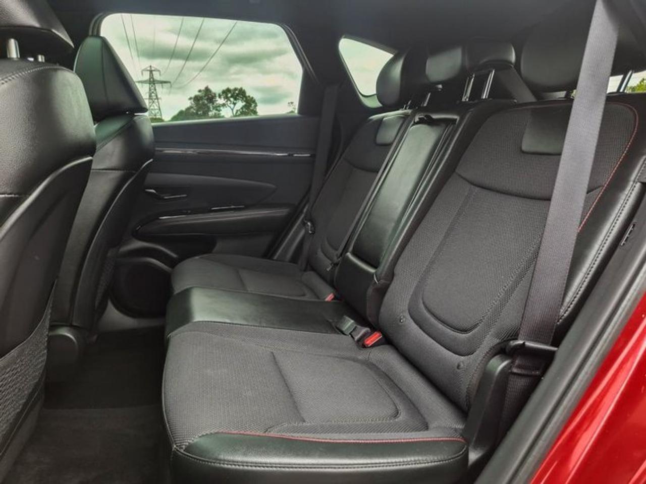 2024 Hyundai Tucson Hybrid N-Line AWD | Sunroof | Leather | Nav | Bose | Adaptive Cruise | Heated Wheel + Seats | and More ! Photo