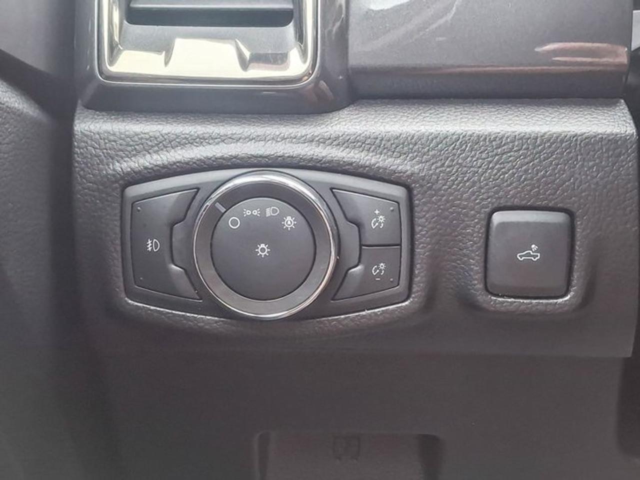 2021 Ford Ranger LARIAT 4x4 | Leather | Heated Seats | Lane Keep | Blind Spot | and More ! Photo