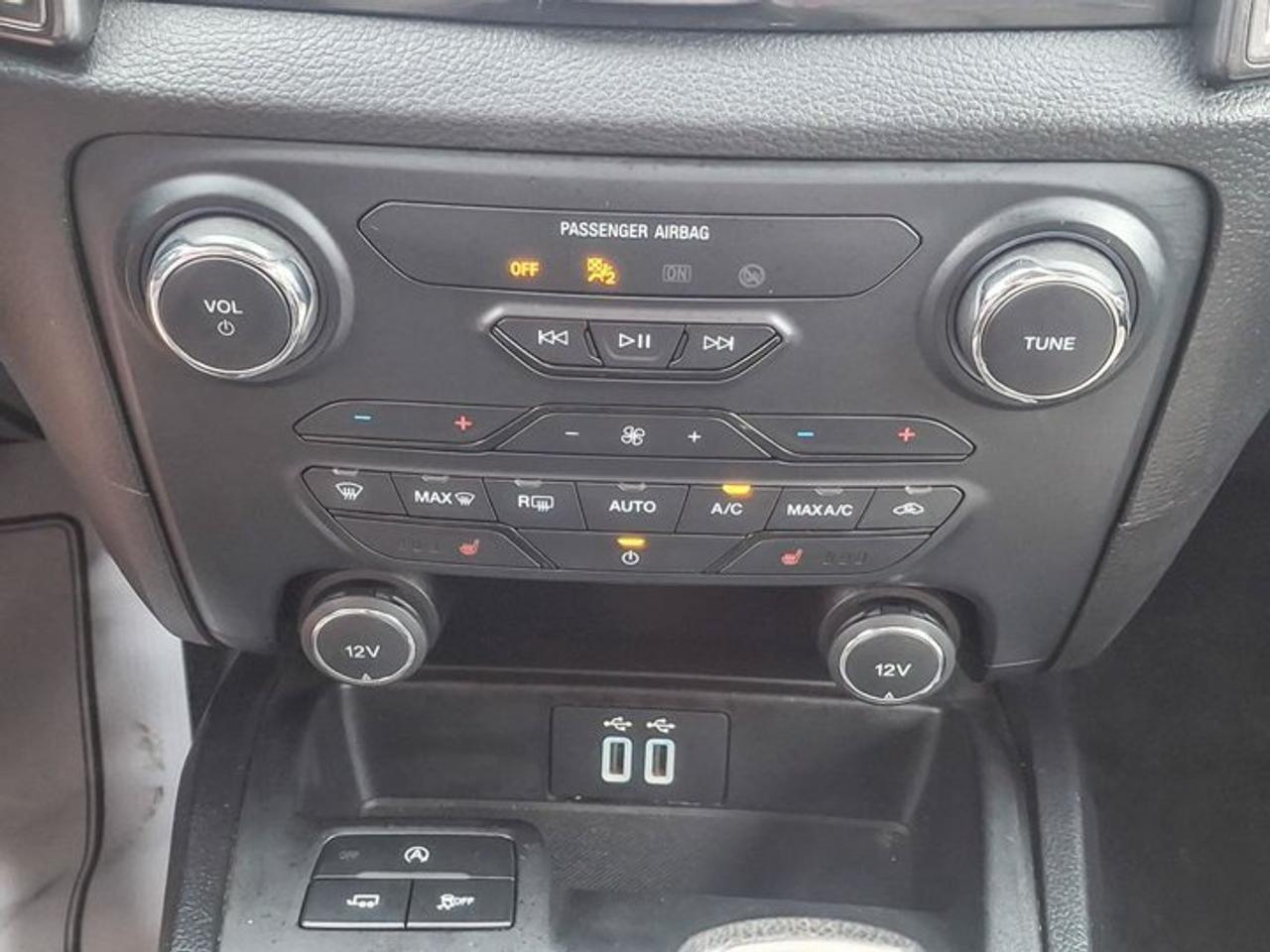 2021 Ford Ranger LARIAT 4x4 | Leather | Heated Seats | Lane Keep | Blind Spot | and More ! Photo
