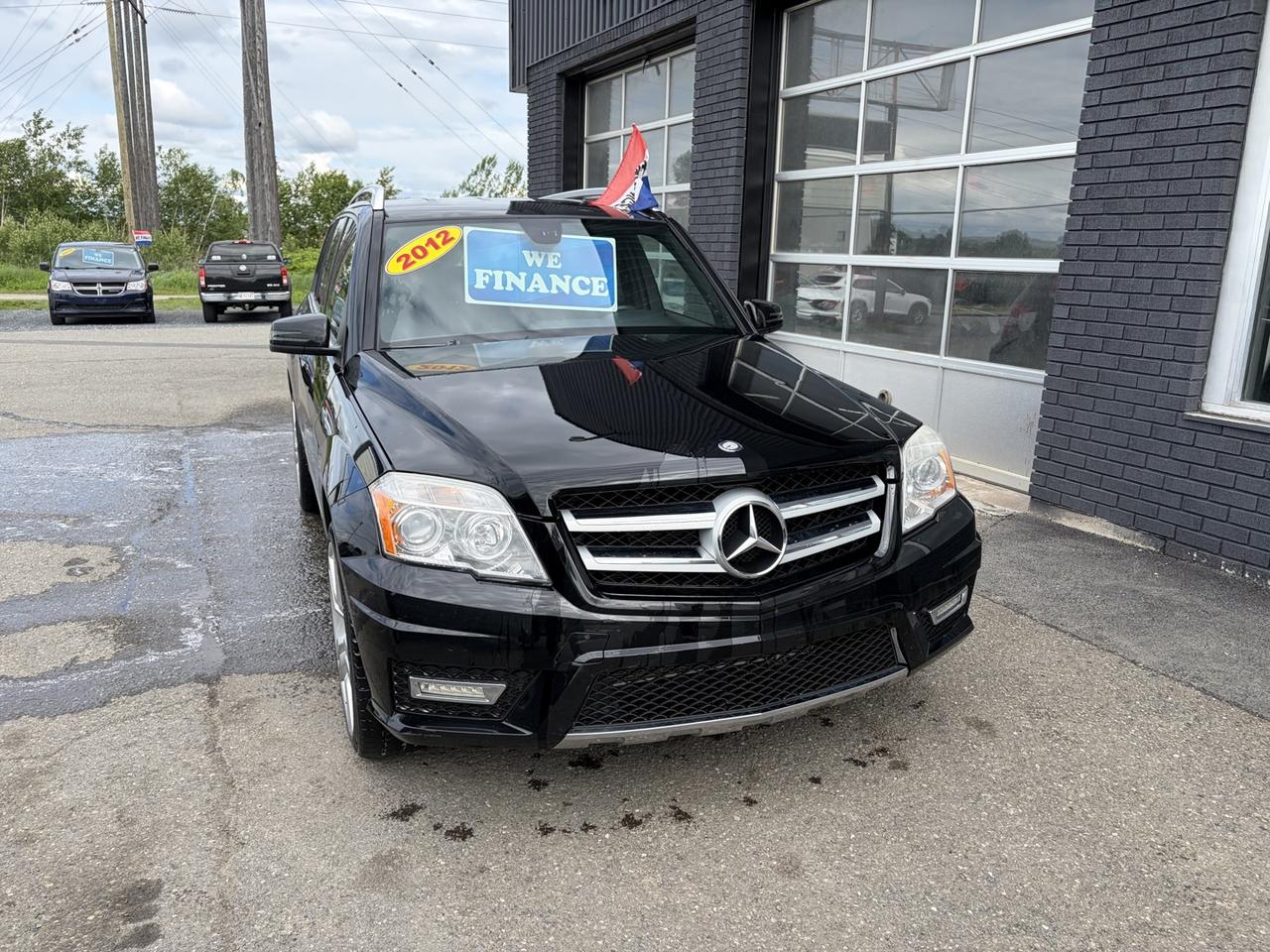 2012 Mercedes-Benz GLK-Class GLK350 4MATIC - Photo #2