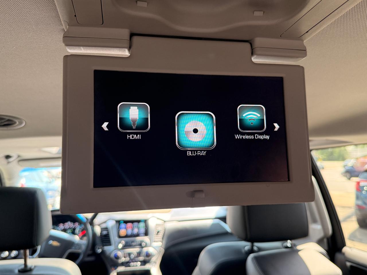 2019 Chevrolet Suburban Premier Photo