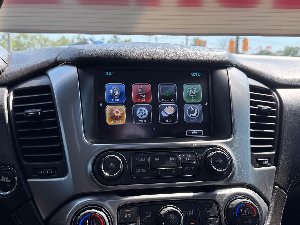 2019 Chevrolet Suburban Premier Photo